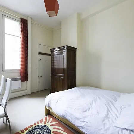 Apartment Veeve - Champs-elysees Hideaway Paris