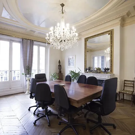 Apartment Veeve - Champs-elysees Hideaway *
